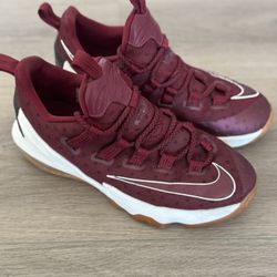 Nike LeBron Size 6
