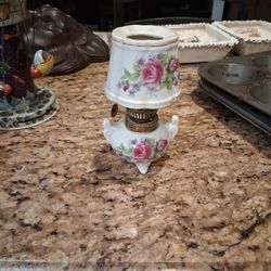Vintage Tremont Ware Porcelain Oil Lamp