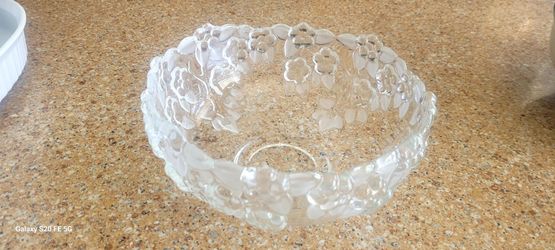 Serving bowl