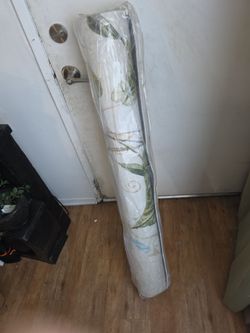 White with leafs rug
