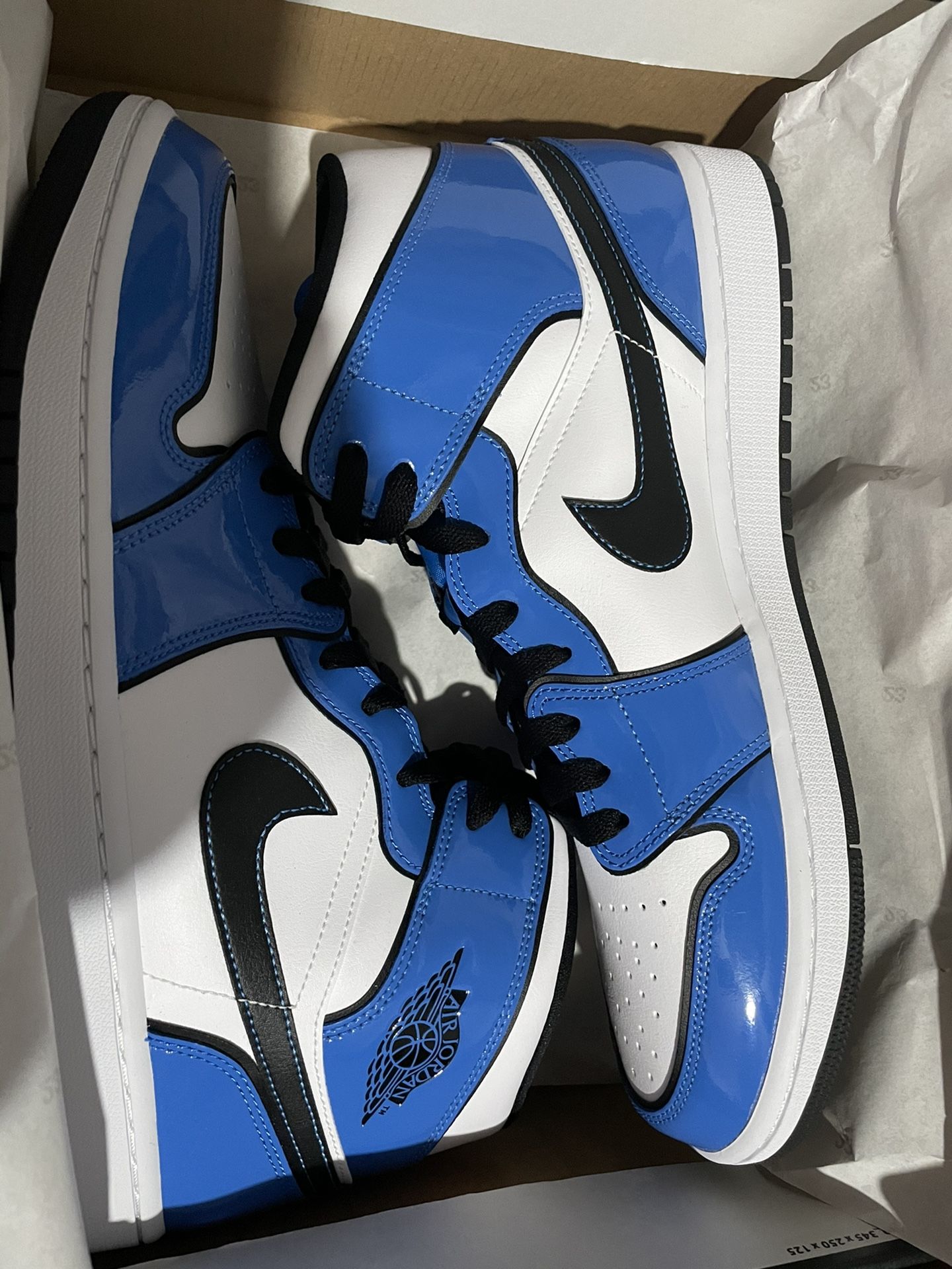 AIR JORDAN 1 MID SE \