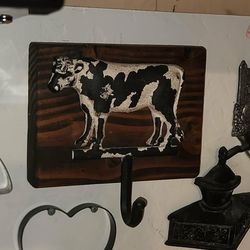 HIGH QUALITY WROUGHT CAST IRON WOOD FARMHOUSE FARM BARN MILK COW WALL HOOK KITCHEN DECOR