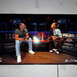 Samsung 55 inch TV (FREE STUFF INCLUDED)