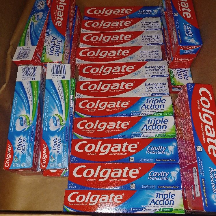 Lot of 25 Colgate toothpaste.  size 4.0.  retail price $5.34 