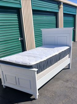 TWIN BED FRAME WITH BOX AND MATTRESS