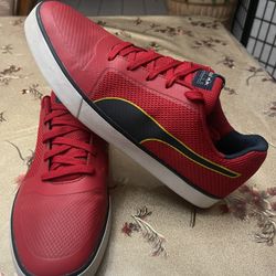 PUMA RED BULL SIZE 11 