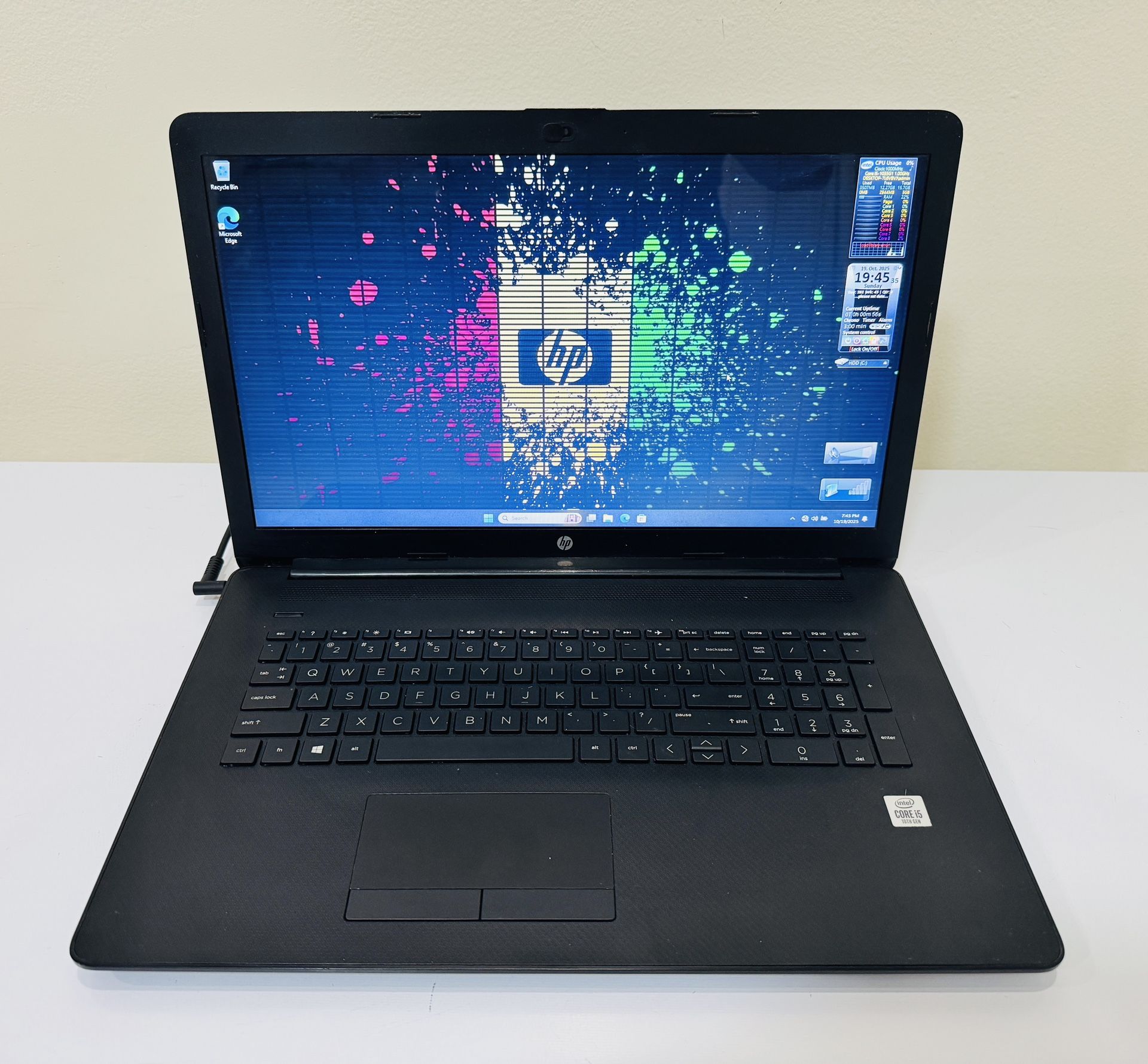 HP 10th Gen LAPTOP 8 Core I5 @3,5GHz( Turbo Speed ).16G DDR4, 512G M2 NVme. 17” Screen, WIFI/Bluetooth, USB3, Camera, DVD, Card R. New Battery, Win11