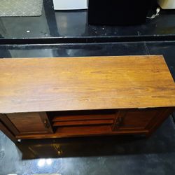 TV Stand 5 Dollars