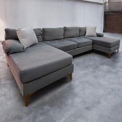 Modern Sectional Couch | DELIVERY AVAILABLE