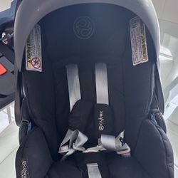 CYBEX Platinum Cloud Q Infant Car Seat in Black