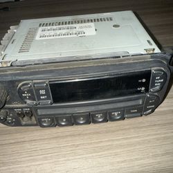 DAIMLER CHRYSLER CD Player Radio Receiver 