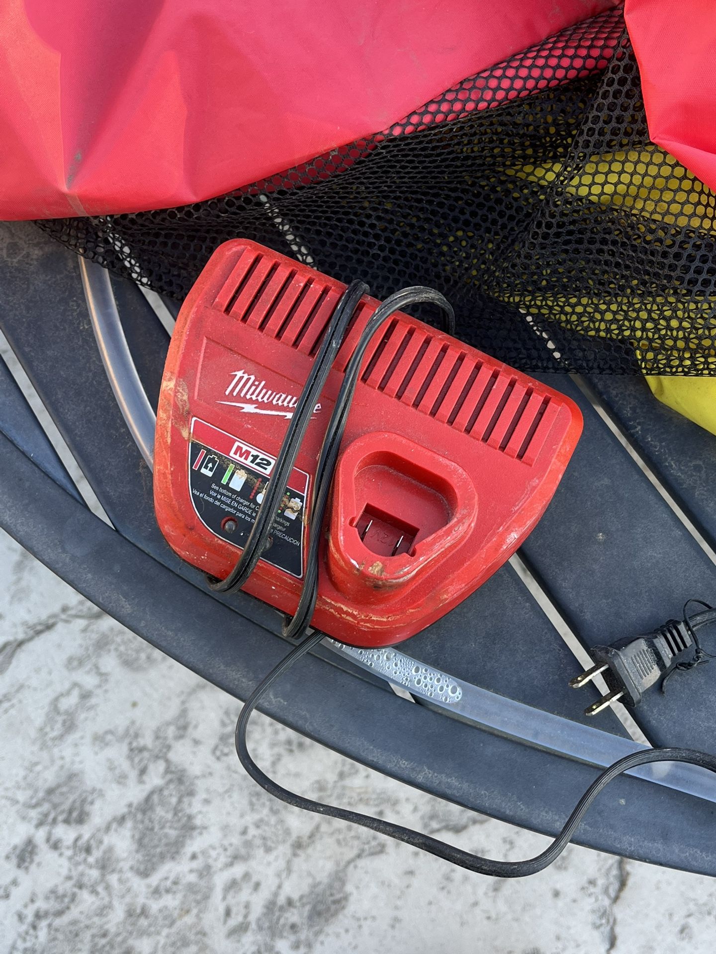 m12 Charger