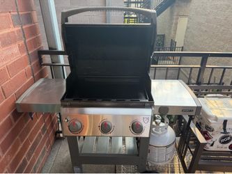 Weber Spirit II E-310 3-Burner Liquid Propane Grill WITH Griddle