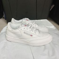 Reebok Classics Club C Size 9.5