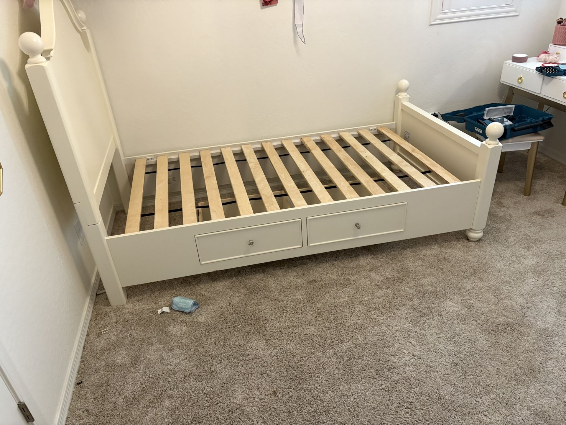 White Twin Bed Set