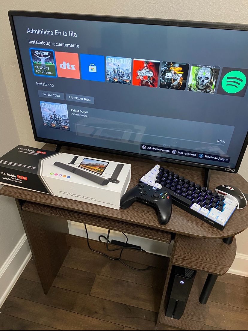 TV Vizio 32” Xbox One , Pc Dell Monitor 22” Sound JBL Chair And Table