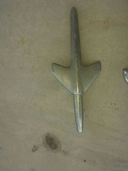 1951 chevy hood ornament
