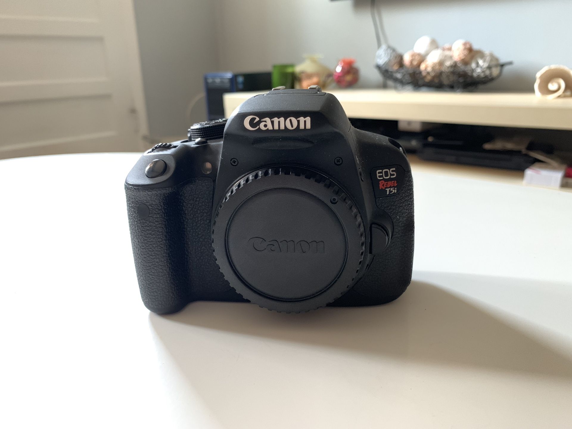 Canon EOS T5i