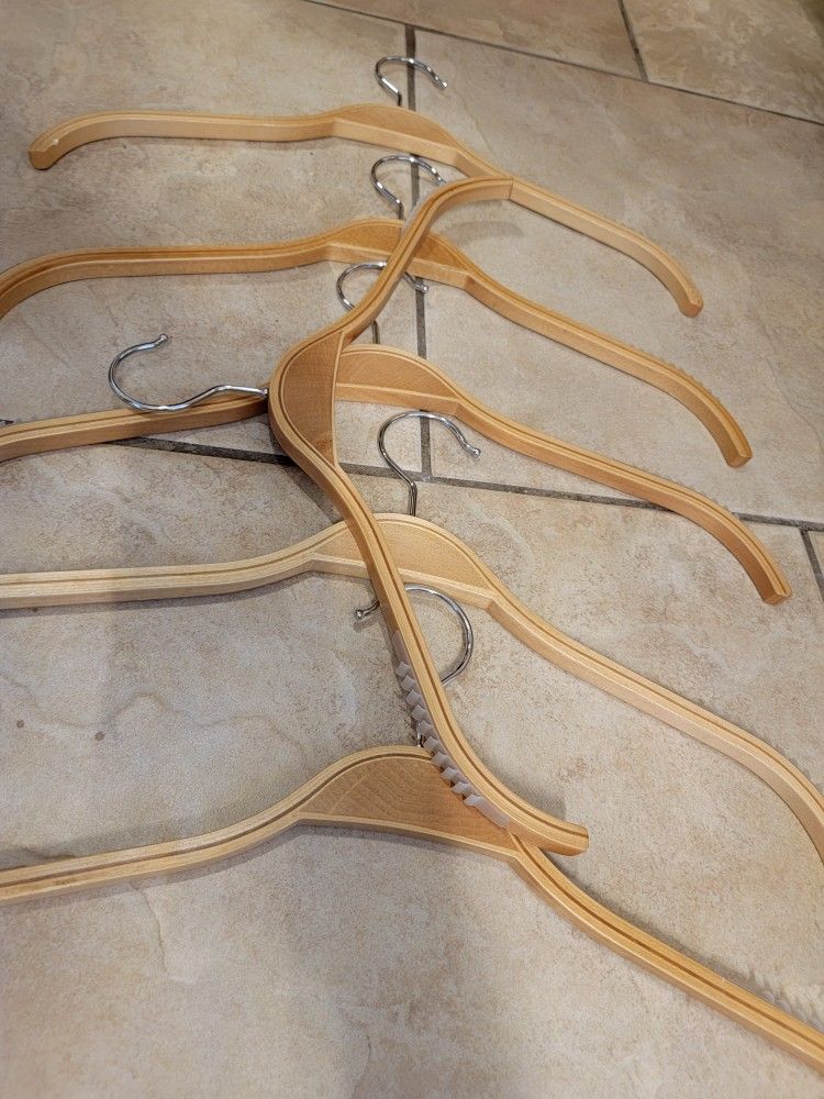 100 Hangers For $60