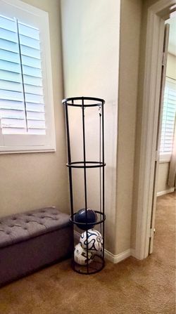 Ball storage rack
