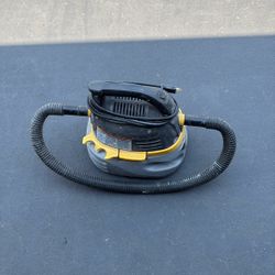 Stinger Portable Wet/ Dry Vacuum 
