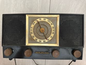 1940’s/50’s RCA Victor Desk Top Radio (still works)
