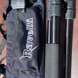 Ravelli Tripod + Carry Case And Remote.  16" not extended, 42" extended. Light and portable