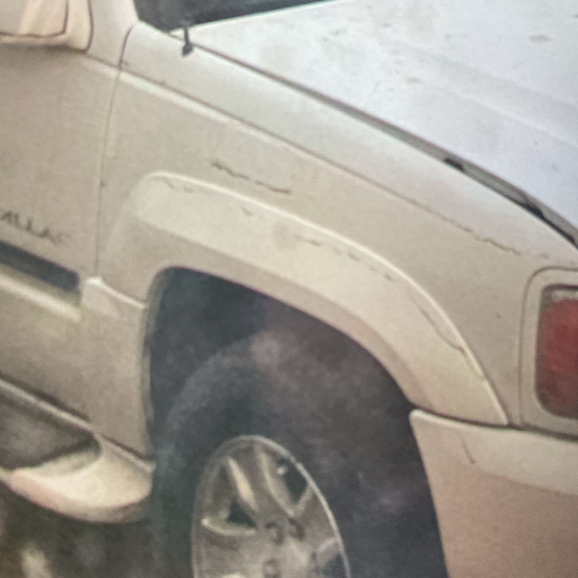 2000 Cadillac Front End