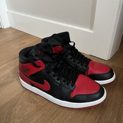 Jordan 1s Banned Mid