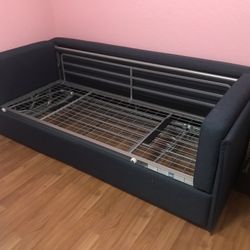 2-in-1 Couch And Bunk bed 