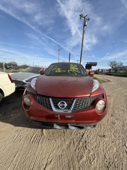 2012 Nissan Juke For parts only!!