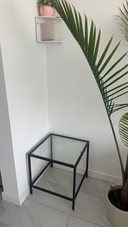 glass square table