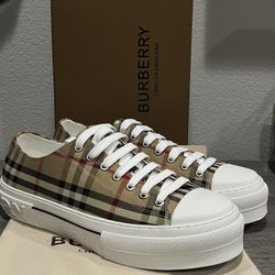 Burberry Shoes 