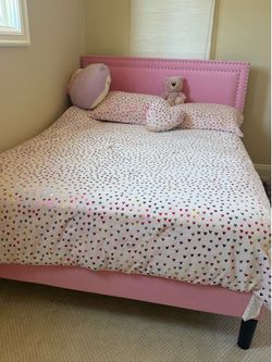 Queen size bed