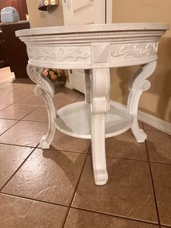 Elegant table