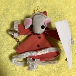 vintage1970’s  felt mouse Christmas ornament