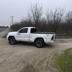 Toyota Tacoma título salvaje