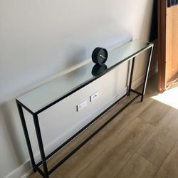Console Table/Sofa Table