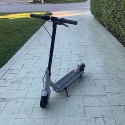 Ninebot E-scooter
