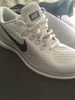 Nike shoes new size 10