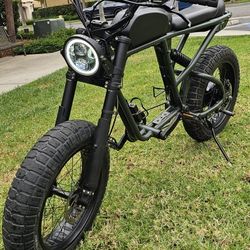 Super 73 R Electric Bike  ، Excellent Condition 