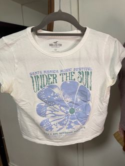 Hollister Graphic Crop Top Size XS