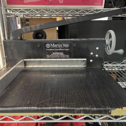 Martin Yale 7000e Commercial 200-sheet Stack 12” Length Paper Cutter 