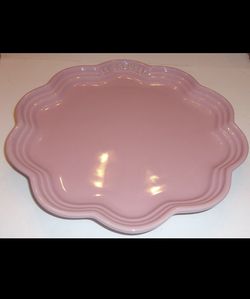 Le Creuset Satin Pink FRILL Flower Scalloped Stoneware Plate    **NEW **