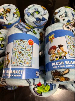 TOY STORY 5 BLANKET ( CINEMARK EXCLUSIVE)
