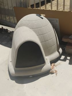 Dog igloo