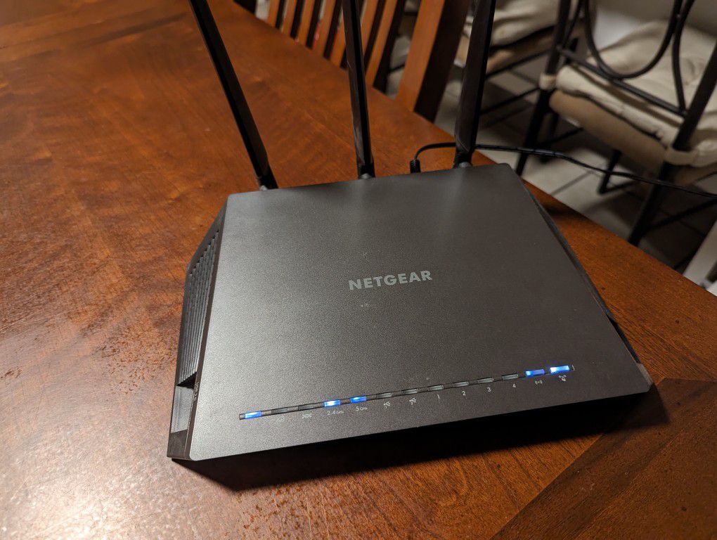 NETGEAR D7000 Router with Built In DSL Modem