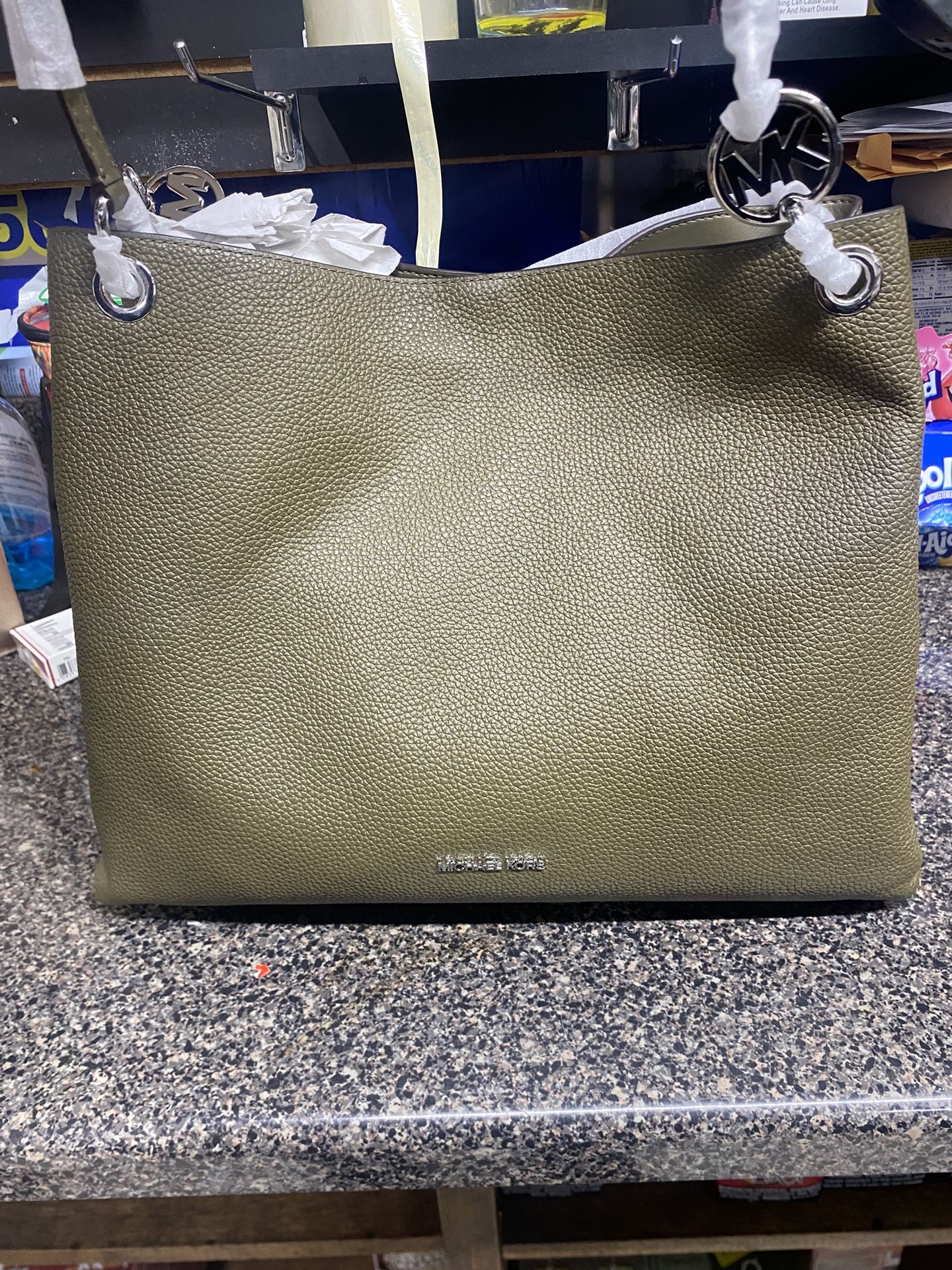 Michael Kors Bag (Takin Offers)