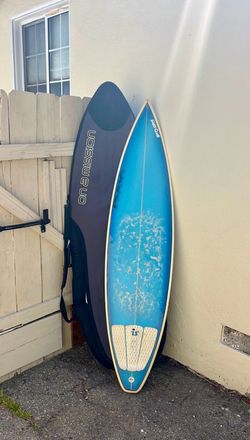 PUHA Shapes Surfboard