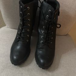 Black Boots 7.5